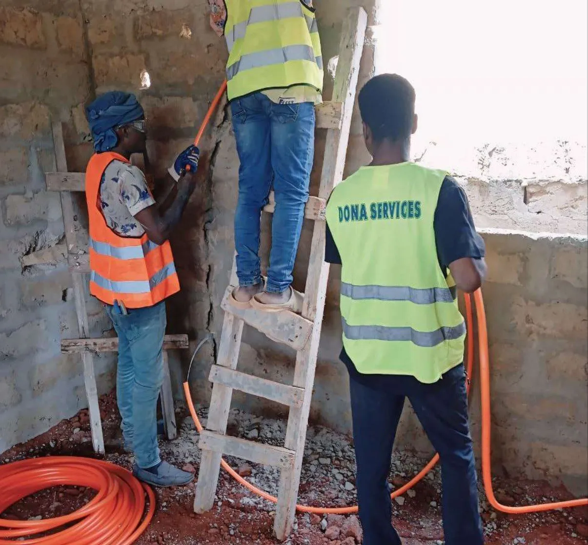 Installation réalisée par Dona Services